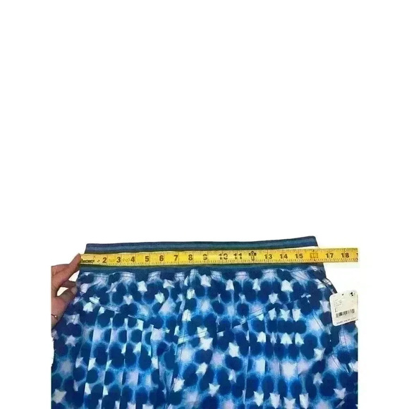 NWT FP Movement Top Seed Printed Shorts In Size Large - Picture 4 of 8